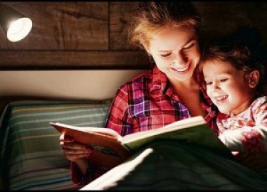 Дорогие мамы и папы! Признавайтесь, часто ли бывает так: ребёнок приносит книжку, вы устало устраиваетесь рядом и... почти на автомате пробегаете г...